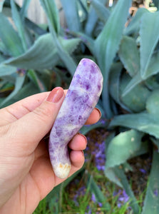 Amethyst Curved Massage Wand