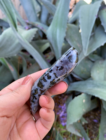 Indigo Gabbro Curved Massage Wand