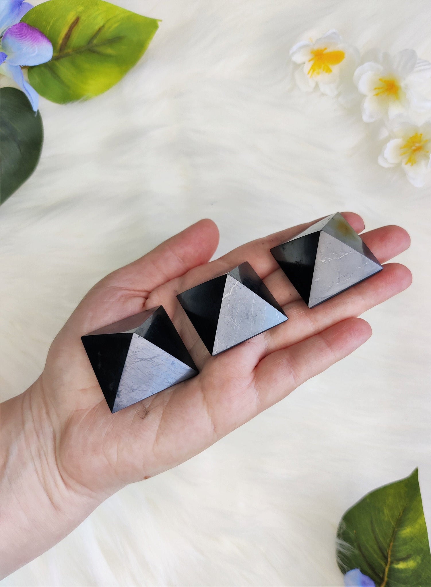 3cm Shungite Pyramid Stone